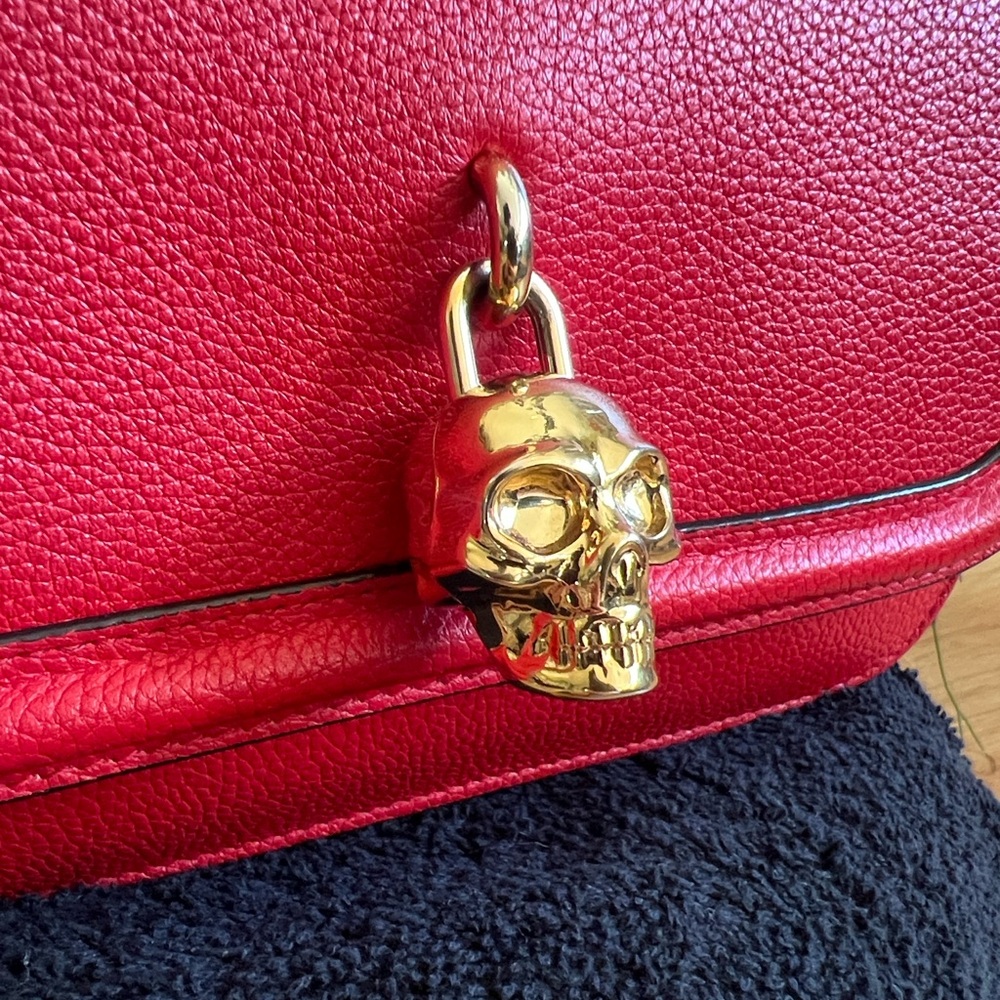 Alexander McQUEEN Red Leather Shoulder Bag Purse - Picture 4 of 15